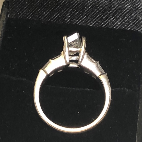 emerald cut diamond solitaire GIA cert 1.01 CT’ - Picture 7 of 9